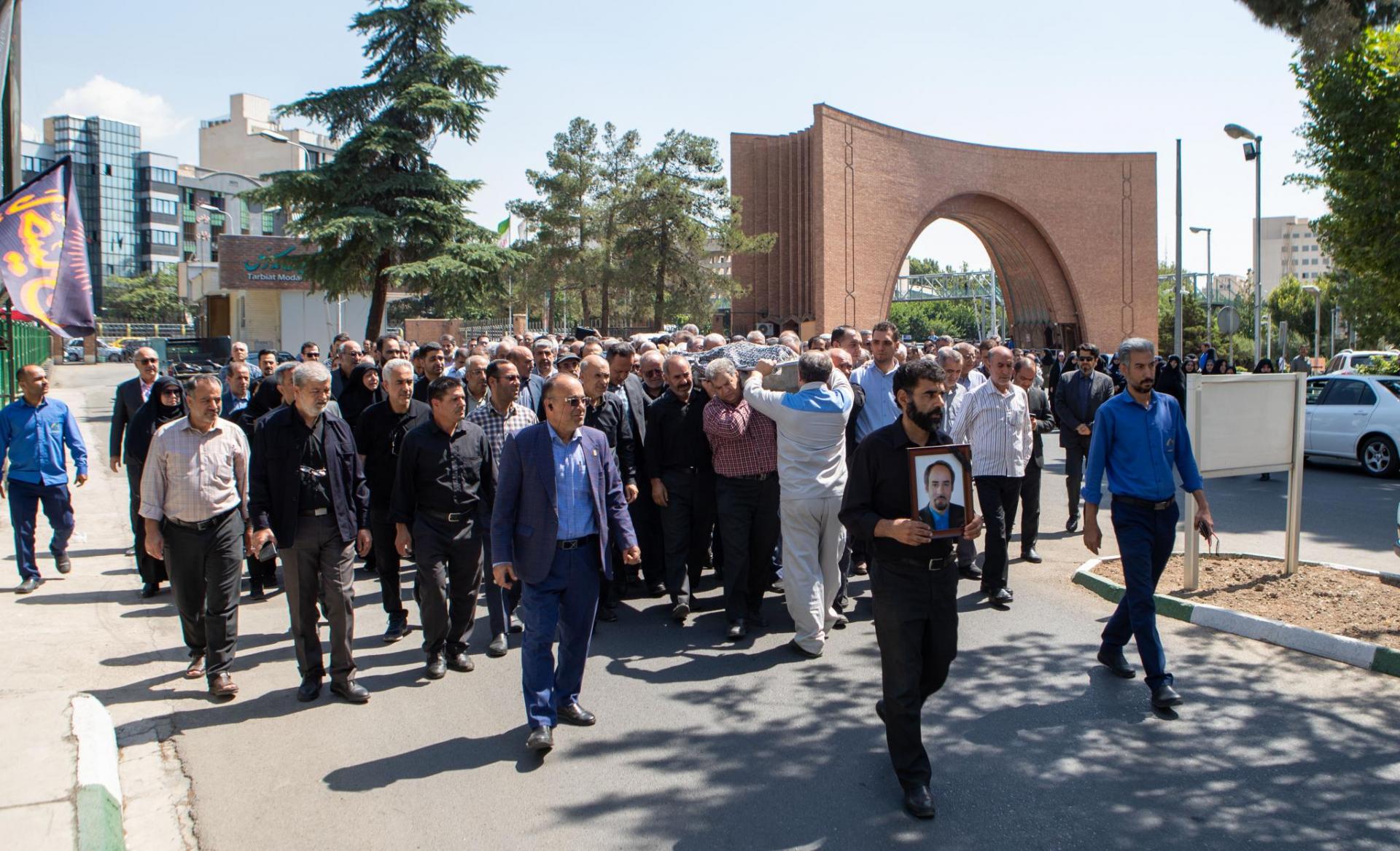 مراسم تشییع و وداع با پیکر دکتر علی ساعی عضو هیات علمی دانشگاه برگزار شد